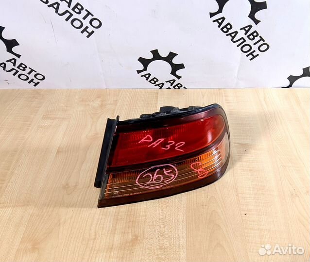 Стоп сигнал Nissan Cefiro