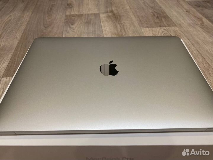 Macbook pro 13 2019 touch bar