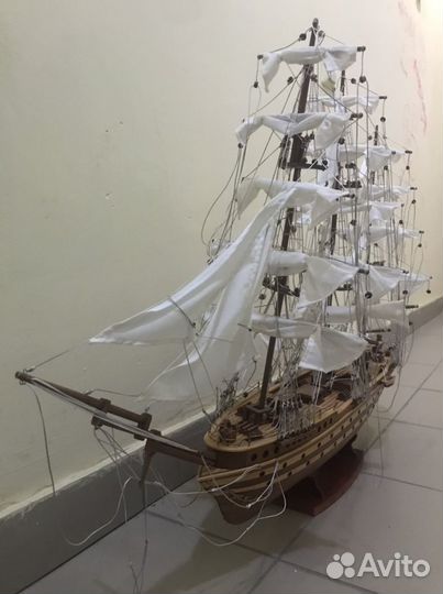 Корабль коллекционный