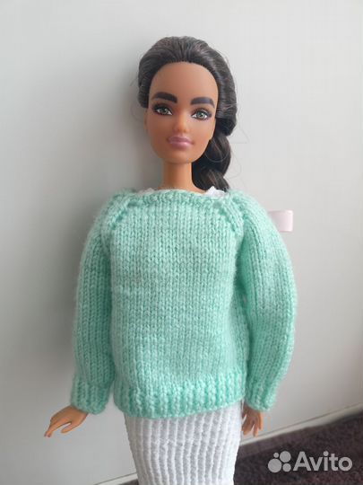 Вязаная одежда для куклы Барби
