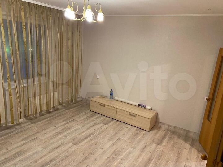 1-к. квартира, 42 м², 6/10 эт.