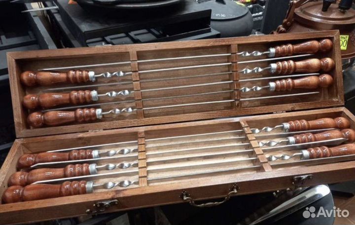 Набор шампурoв в деревянном кейсe