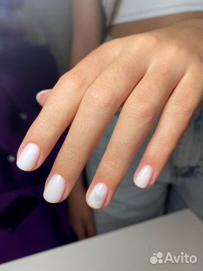 Модель на маникюр