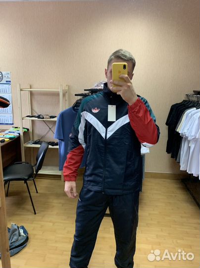 Спортивный костюм в стиле 90х