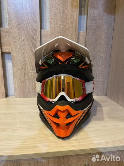 Кроссовый шлем Hizer