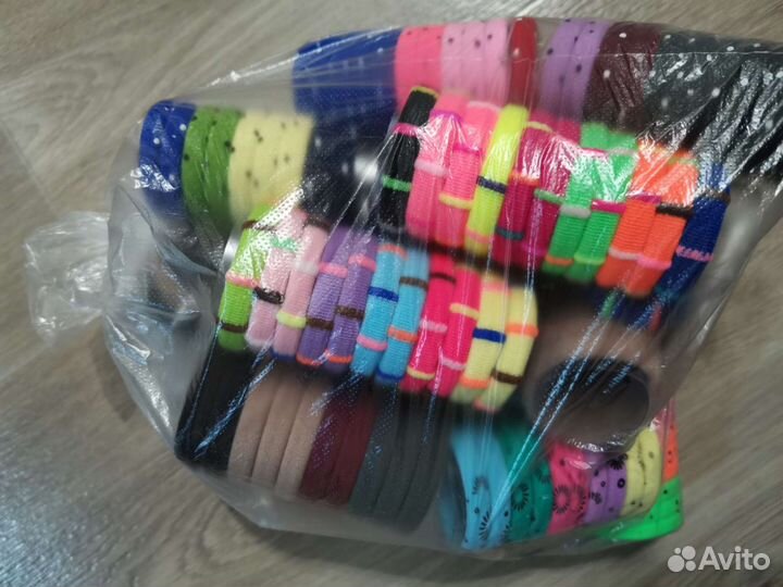 Заколки, резинки, бантики, и многое другое