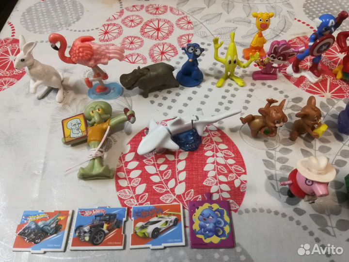 Игрушки киндер сюрприз Mega bloks смурфы шар лол