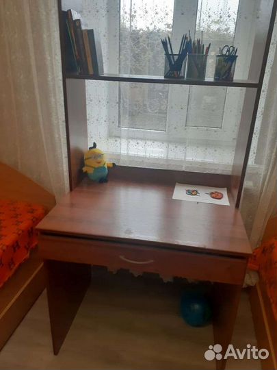Детский письменный стол бу