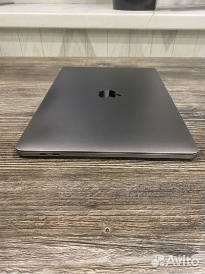 Apple MacBook Pro 13-inch 2019