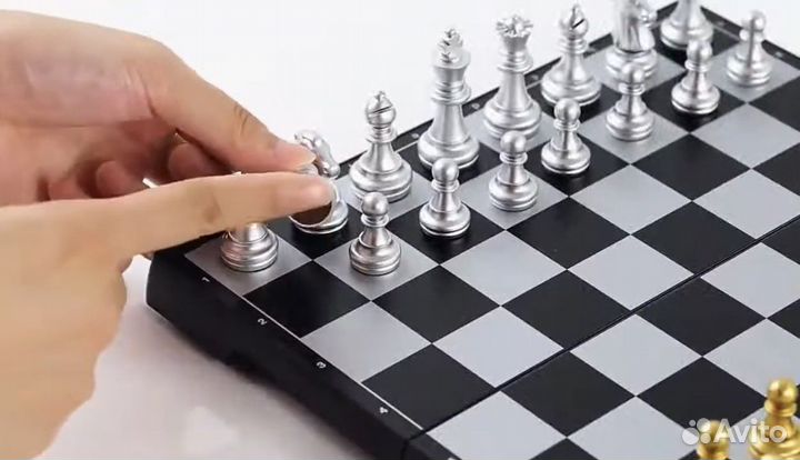 Шахматы золотой