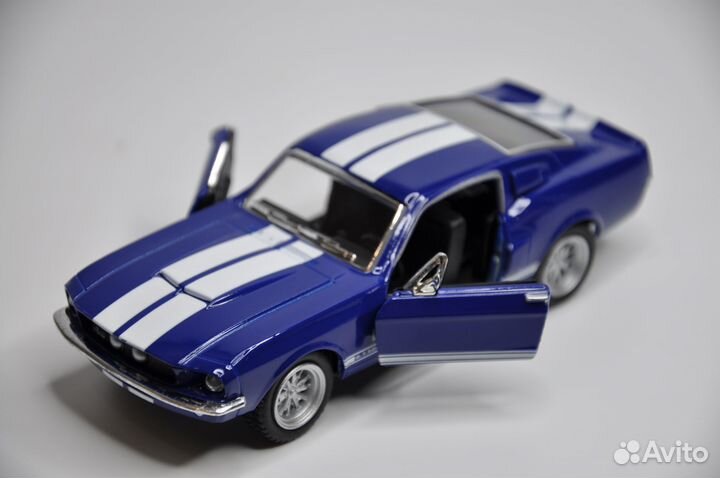 Модель автомобиля Shelby GT500 1967 металл