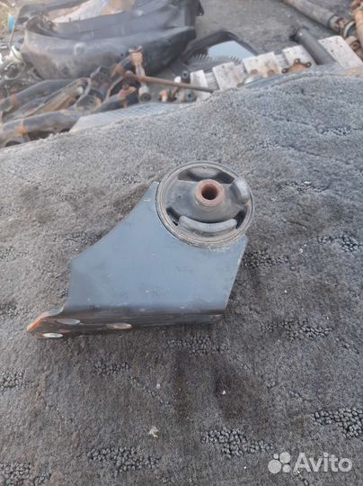 Подушка двигателя Kia Spectra 1.6