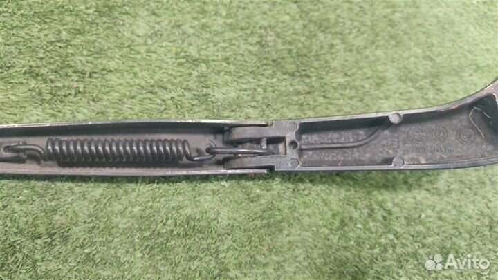 Поводок стеклоочистителя правый Peugeot Expert 20