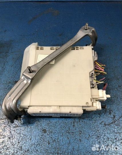 Блок предохранителей Lexus Ls460 USF40