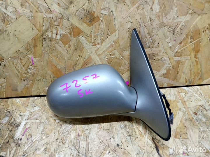 Зеркало прав. Nis/ Bluebird Sylphy/ QG10,TG10,QNG1