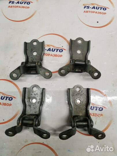 Петля двери Opel Antara 2.2 дизель Z22D1 2012