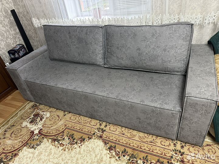 Диван выдвижной отличного состояния