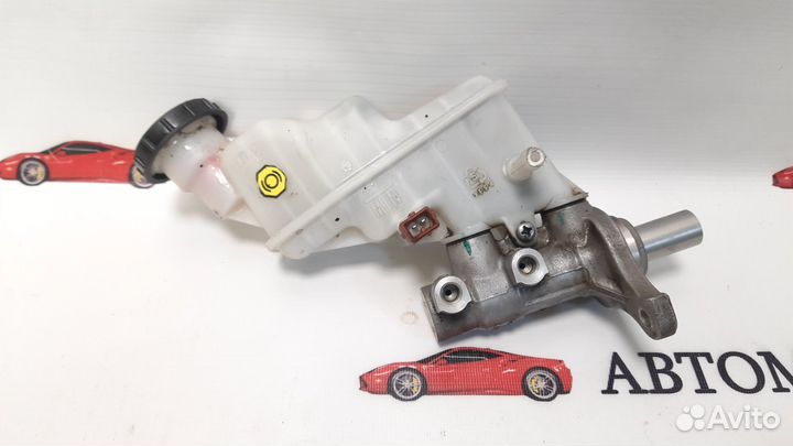 Цилиндр тормозной главный Hyundai Solaris 1