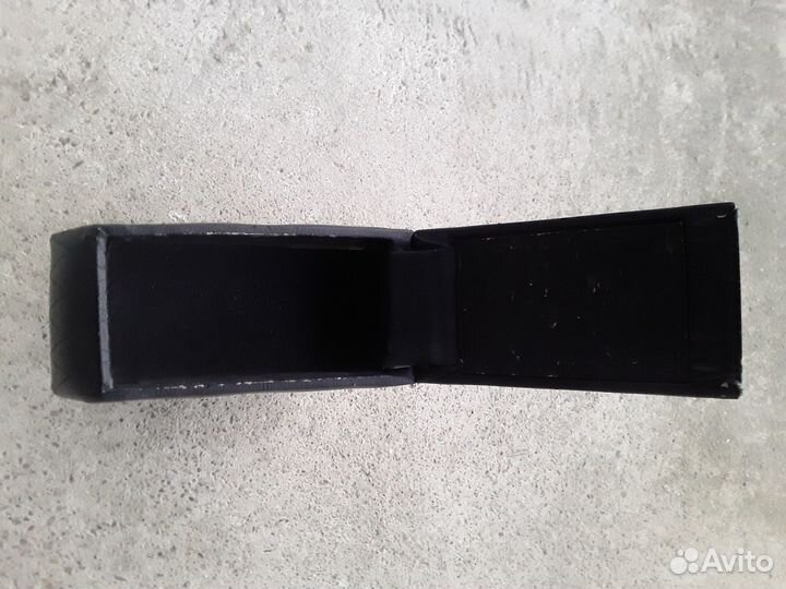 Подлокотник автомобильный