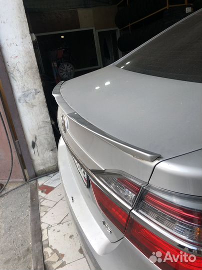 Спойлер на toyota camry 55