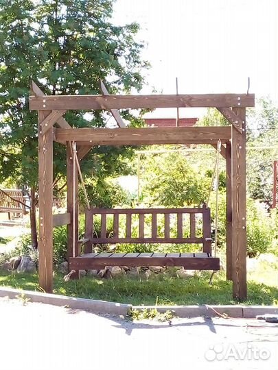 Садовые качели из дерева