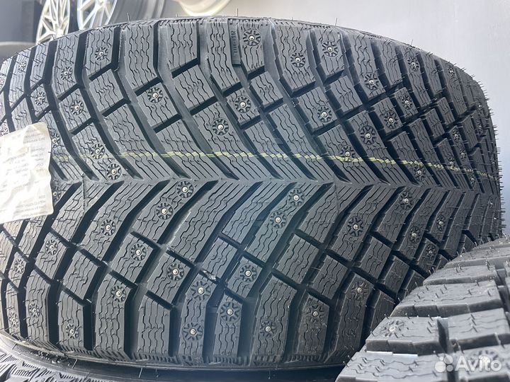 Michelin X-Ice North 4 275/35 R21 103H