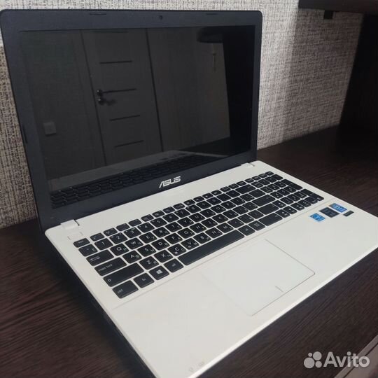 Ноутбук asus