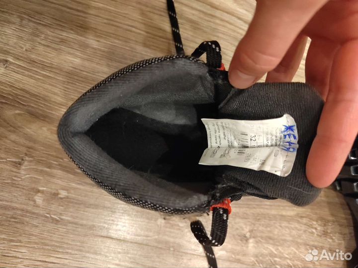 Лыжные ботинки 32 р