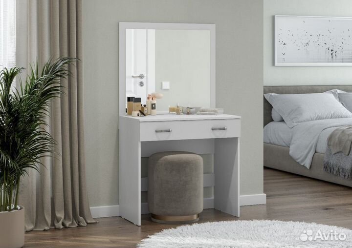 Стол туалетный