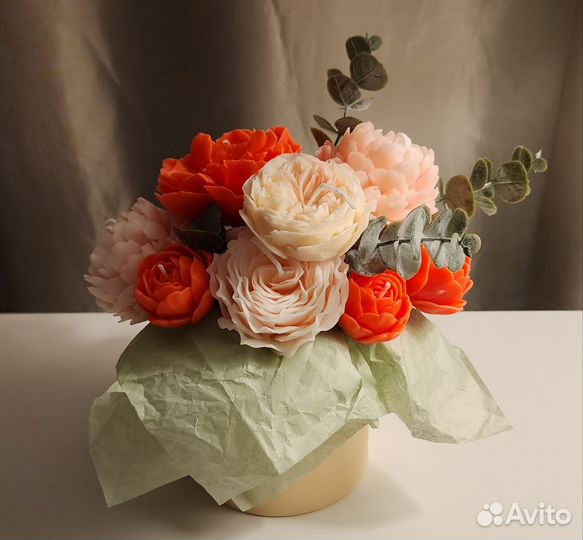 Свечной букет 3, цветы пионы