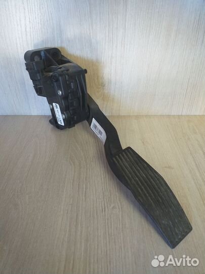 Педаль газа Опель Астра Н