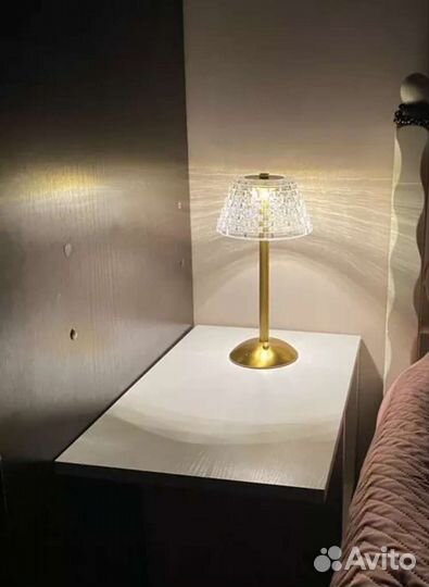 Лампа настольная беспроводная