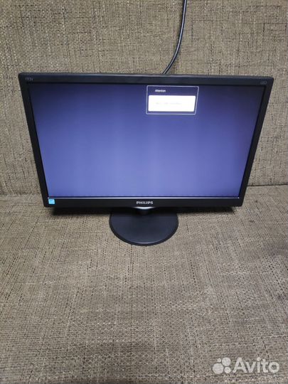 Монитор Philips 193V5L