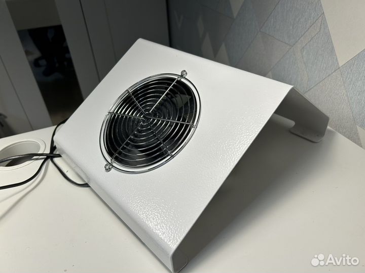 Пылесос для маникюра