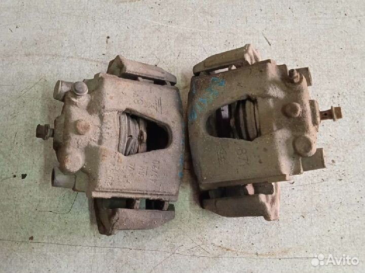 Суппорт передний Opel Vectra A Опель вектра а