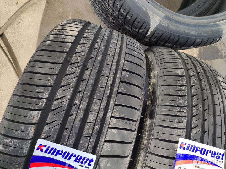 Kinforest KF550-UHP 245/45 R20