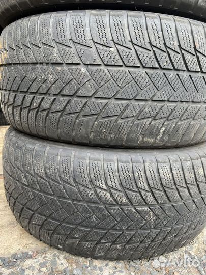 Bridgestone Blizzak LM-001 285/45 R21 113V