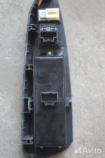 Opel Antara блок управления стеклоподъемниками