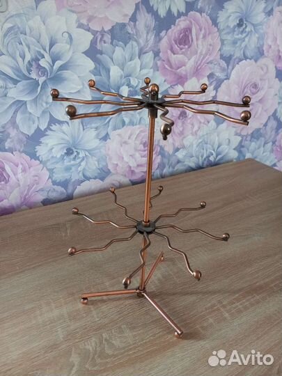 Кованый держатель для украшений