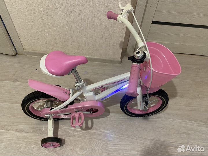 Четырехколесный велосипед