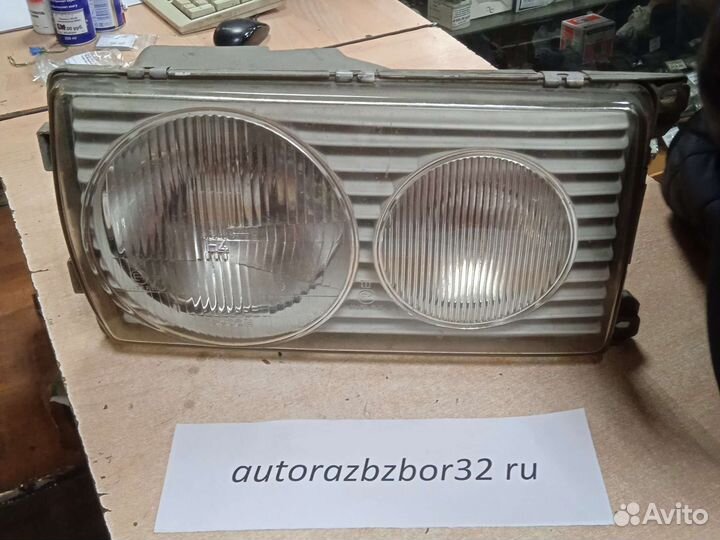 Фара правая для Мерседес W123 оригинал