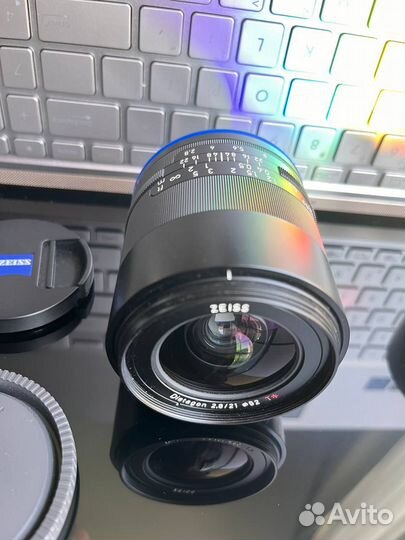 Carl Zeiss Loxia 21/2.8