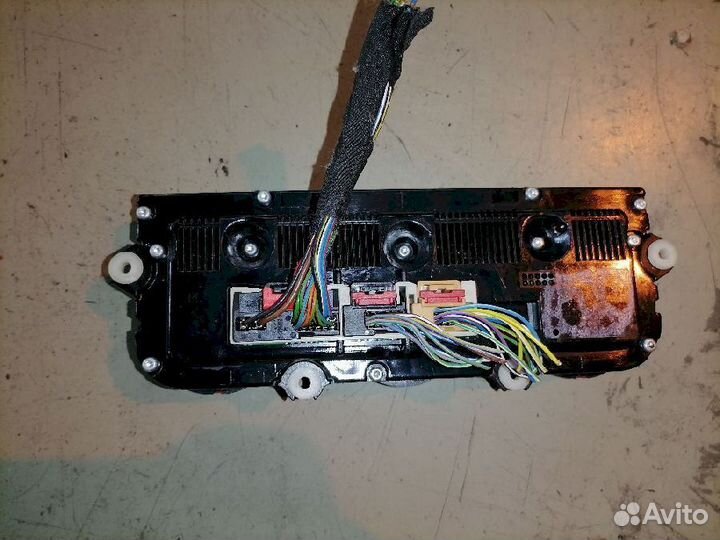 Блок управления климат-контролем Volkswagen Passat