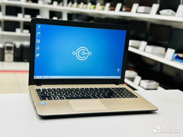 Ноутбук Asus / 4 ядра / 4 Гб озу / SSD 120 Гб