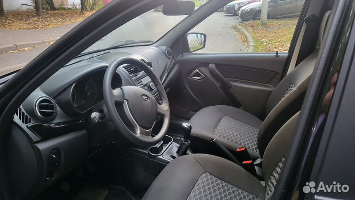 LADA Granta 1.6 МТ, 2022, 6 750 км