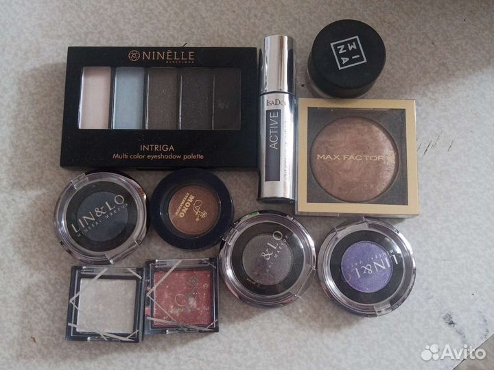 Тени для век