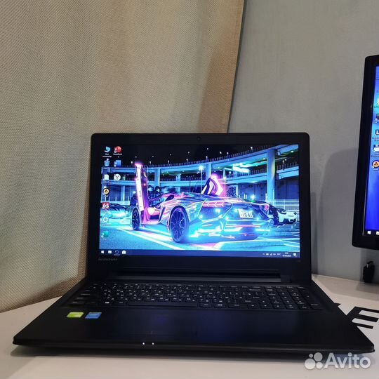 Ноутбук Lenovo SSD512GB RAM8GB 2 видеоадаптера