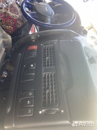 Запчасти на Кабину Daf 105