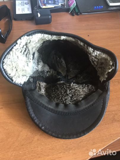 Мужская кожаная кепка