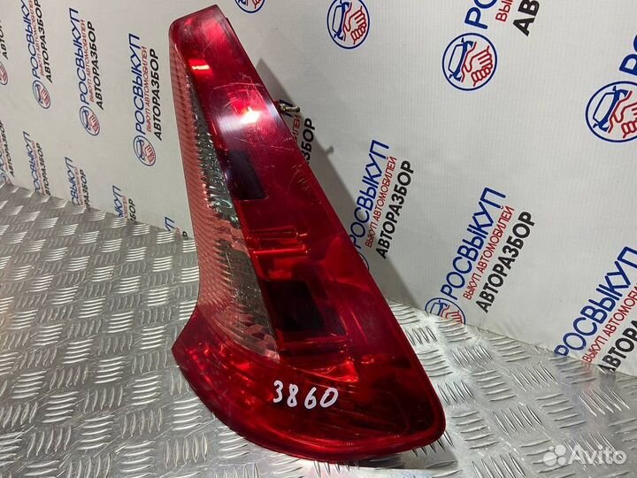 Фонарь правый Citroen C4